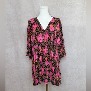 Dear Scarlett Boutique Baby Doll Vibrant Pink & Leopard Print V-Neck Tunic